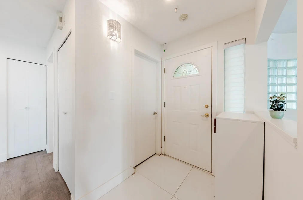 208 7620 COLUMBIA STREET, Vancouver BC V5X 4S8, Vancouver BC — Residential for Sale - Photo 2