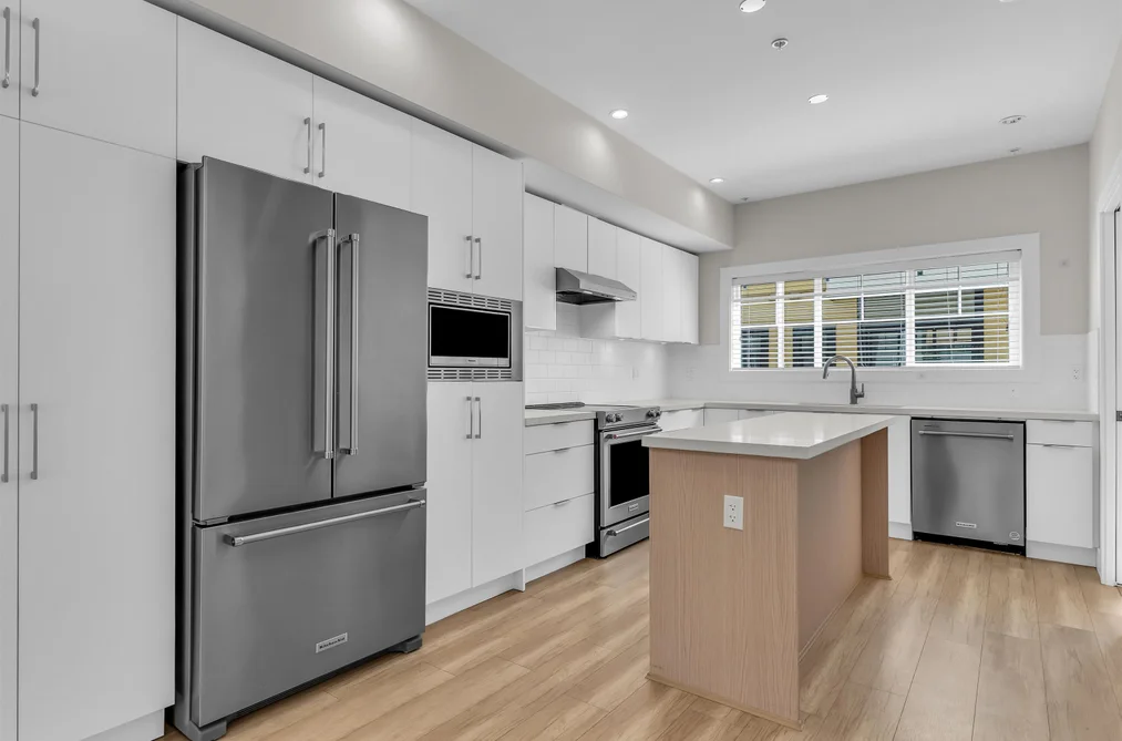 208 80 ELGIN STREET, Port Moody BC V3H 0M6, Port Moody BC — Residential for Sale - Photo 3