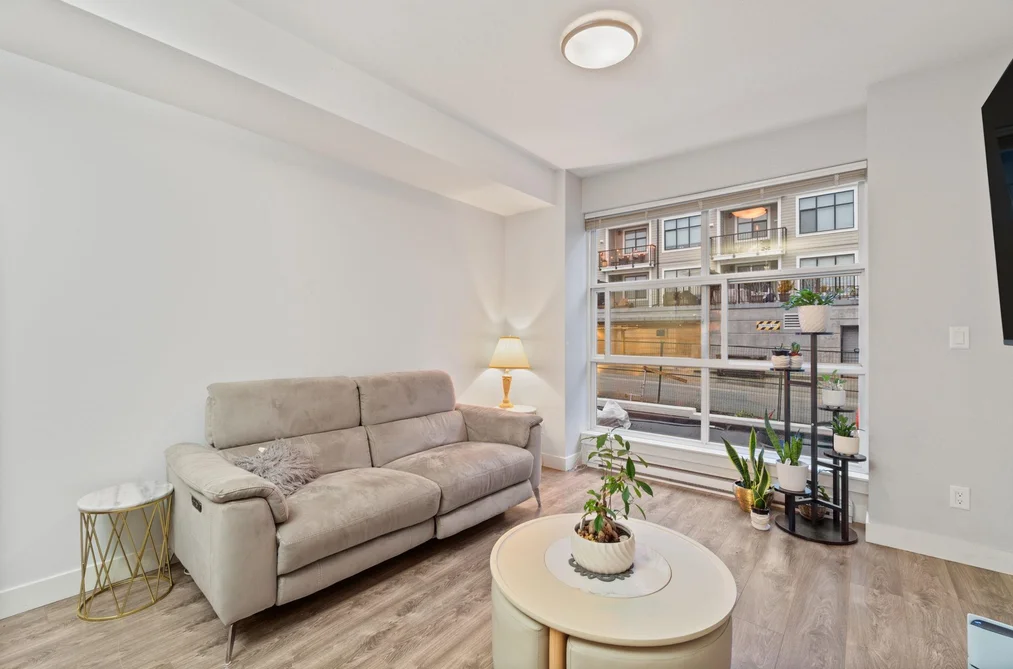 Condo for sale at 208 827 Roderick Avenue Coquitlam British Columbia - MLS: R3085752