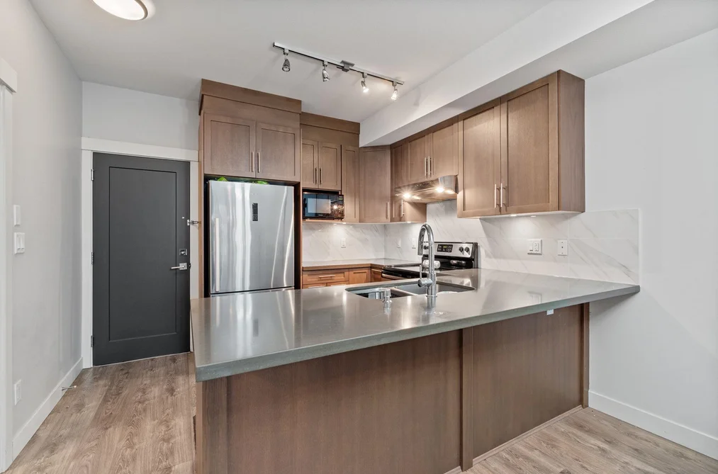 208 827 RODERICK AVENUE, Coquitlam BC V3K 0E3, Coquitlam BC — Residential for Sale - Photo 5