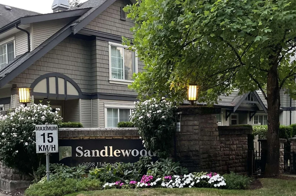 Condo for sale at 208 9098 Halston Court Burnaby British Columbia - MLS: R3157183