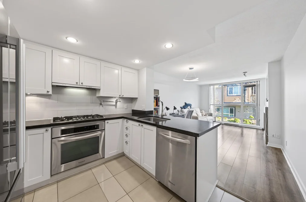 208 9373 HEMLOCK DRIVE, Richmond BC V6Y 0A9, Richmond BC — Residential for Sale - Photo 2