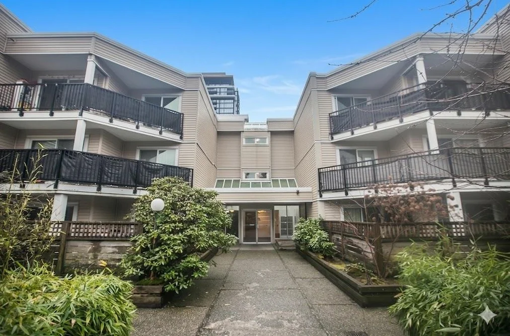Condo for sale at 209 1050 Howie Avenue Coquitlam British Columbia - MLS: R3101430