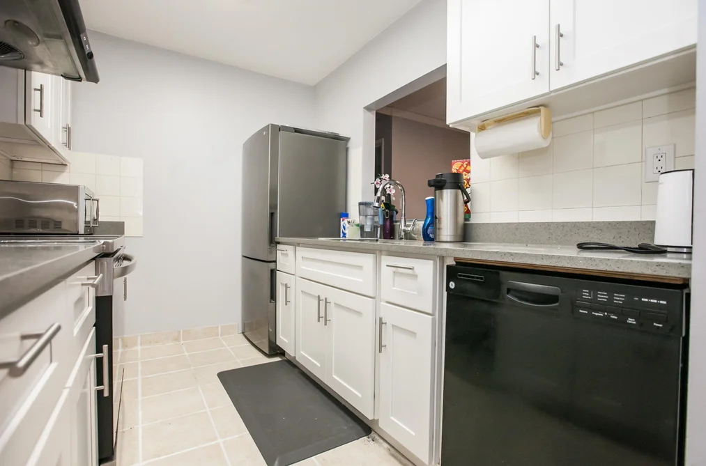 209 1050 HOWIE AVENUE, Coquitlam BC V3J 1T6, Coquitlam BC — Residential for Sale - Photo 3