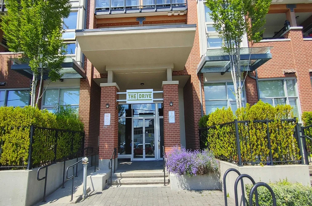 Condo for sale at 209 1182 W 16th Street Vancouver British Columbia - MLS: R3098567