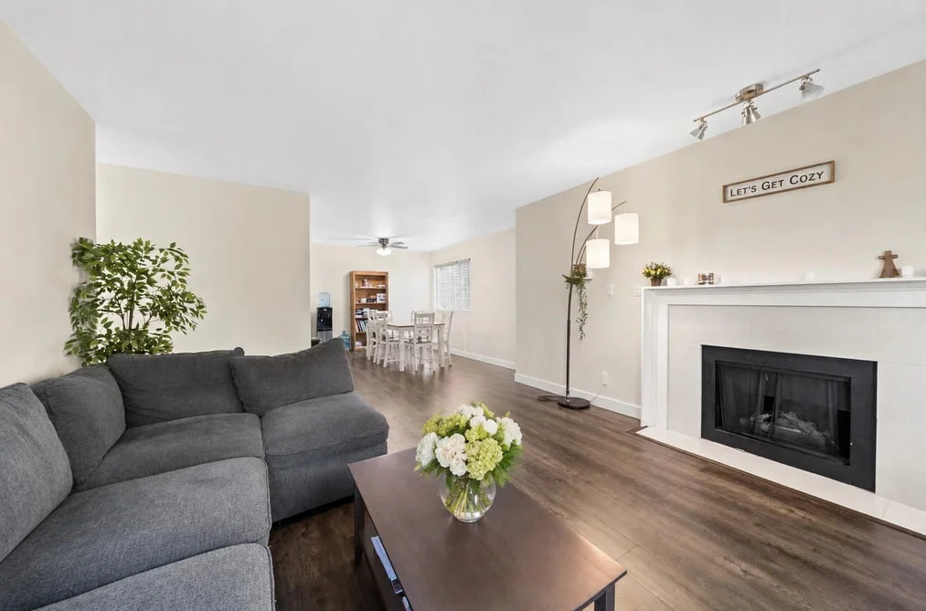 Condo for sale at 209 11963 223 Street Maple Ridge British Columbia - MLS: R3124241