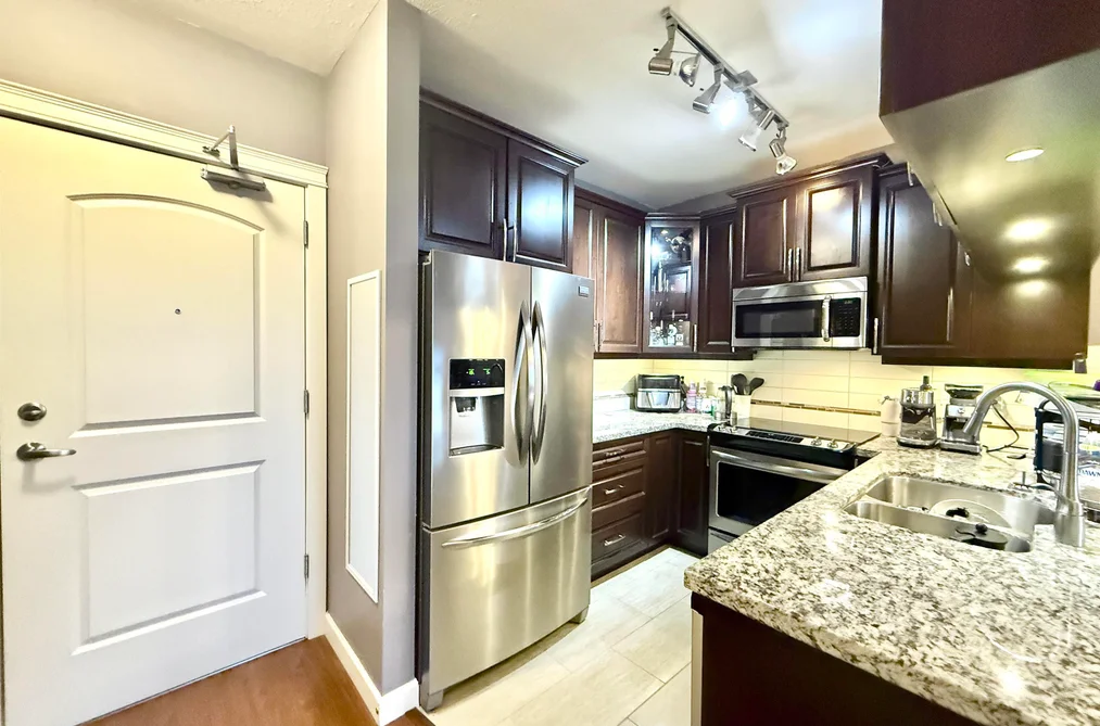 209 12655 190A STREET, Pitt Meadows BC V3Y 0E9, Pitt Meadows BC — Residential for Sale - Photo 2