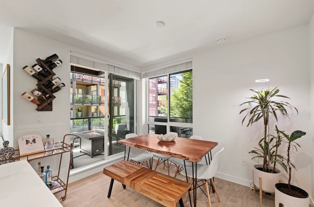 209 128 E 8TH STREET, North Vancouver BC V7L 0H2, North Vancouver BC — Residential for Sale — Photo 11 of 35