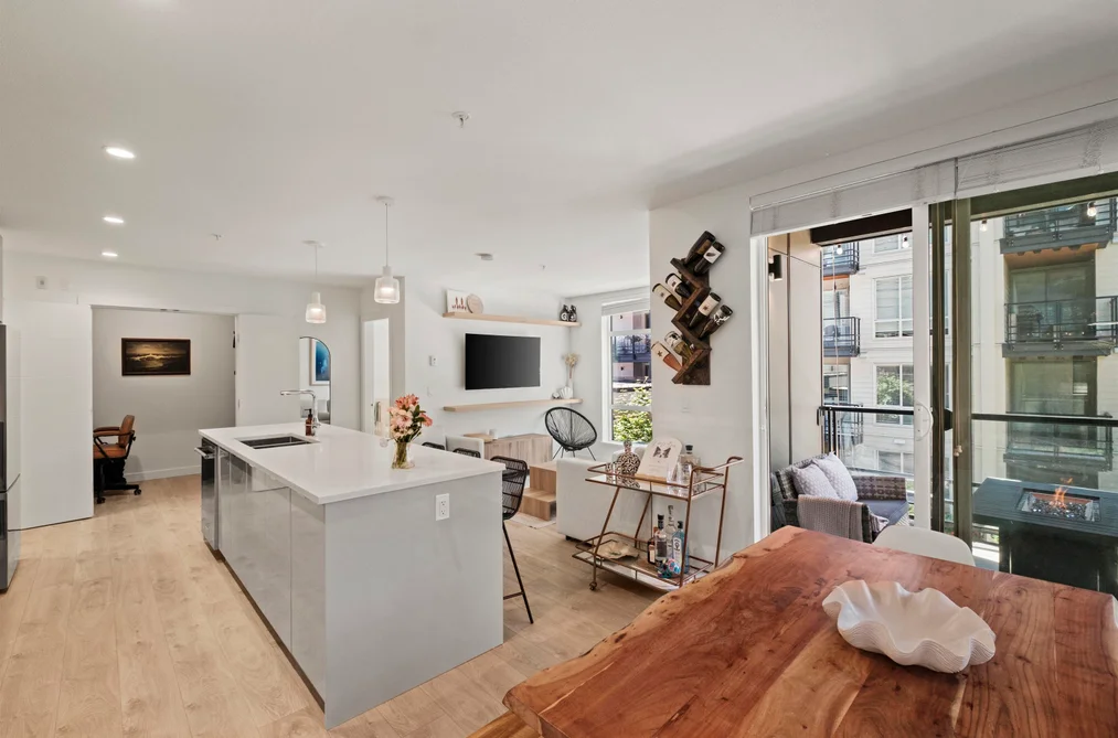 209 128 E 8TH STREET, North Vancouver BC V7L 0H2, North Vancouver BC — Residential for Sale — Photo 15 of 35
