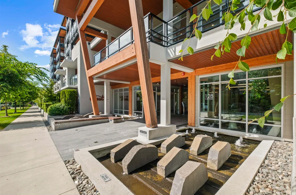 209 128 E 8TH STREET, North Vancouver BC V7L 0H2, North Vancouver BC — Residential for Sale - Photo 2