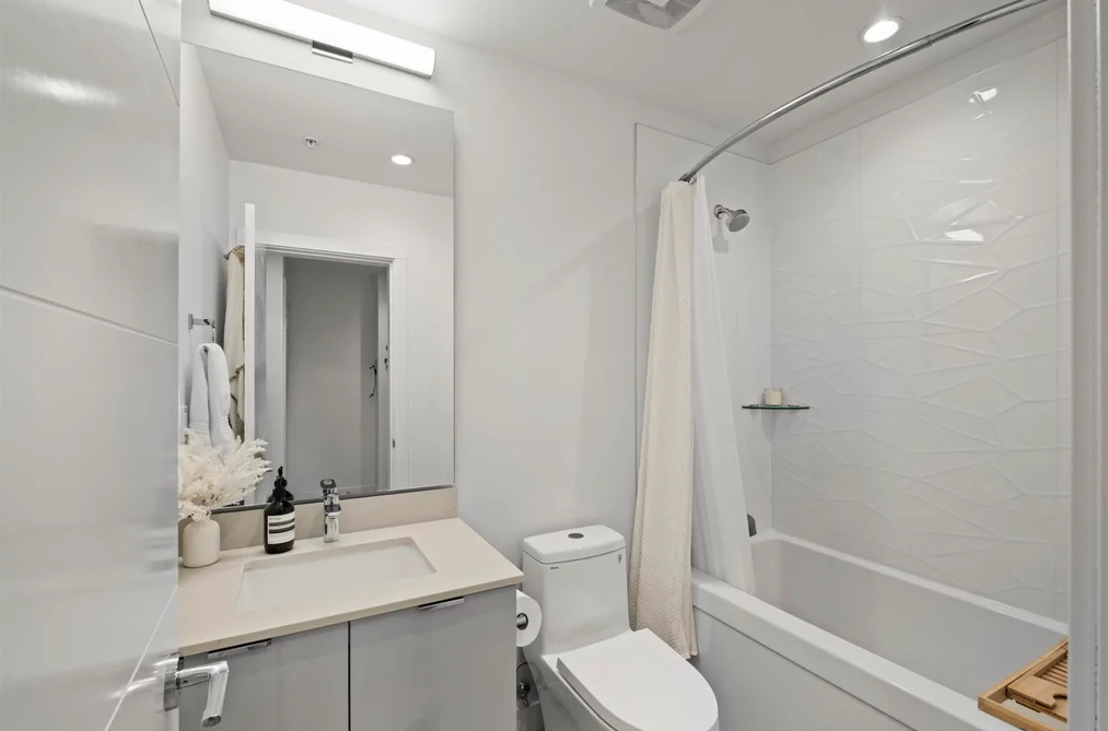 209 128 E 8TH STREET, North Vancouver BC V7L 0H2, North Vancouver BC — Residential for Sale — Photo 23 of 35