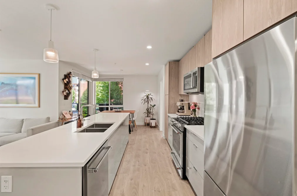 209 128 E 8TH STREET, North Vancouver BC V7L 0H2, North Vancouver BC — Residential for Sale — Photo 9 of 35