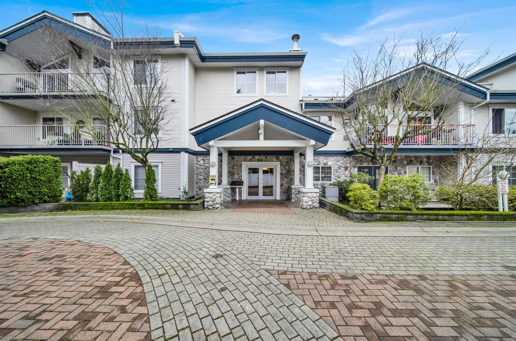 Condo for sale at 209 15298 20 Avenue Surrey British Columbia - MLS: R3127483
