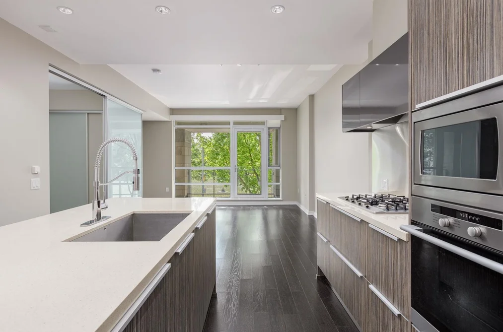 Condo for sale at 209 1616 Columbia Street Vancouver British Columbia - MLS: R3167137