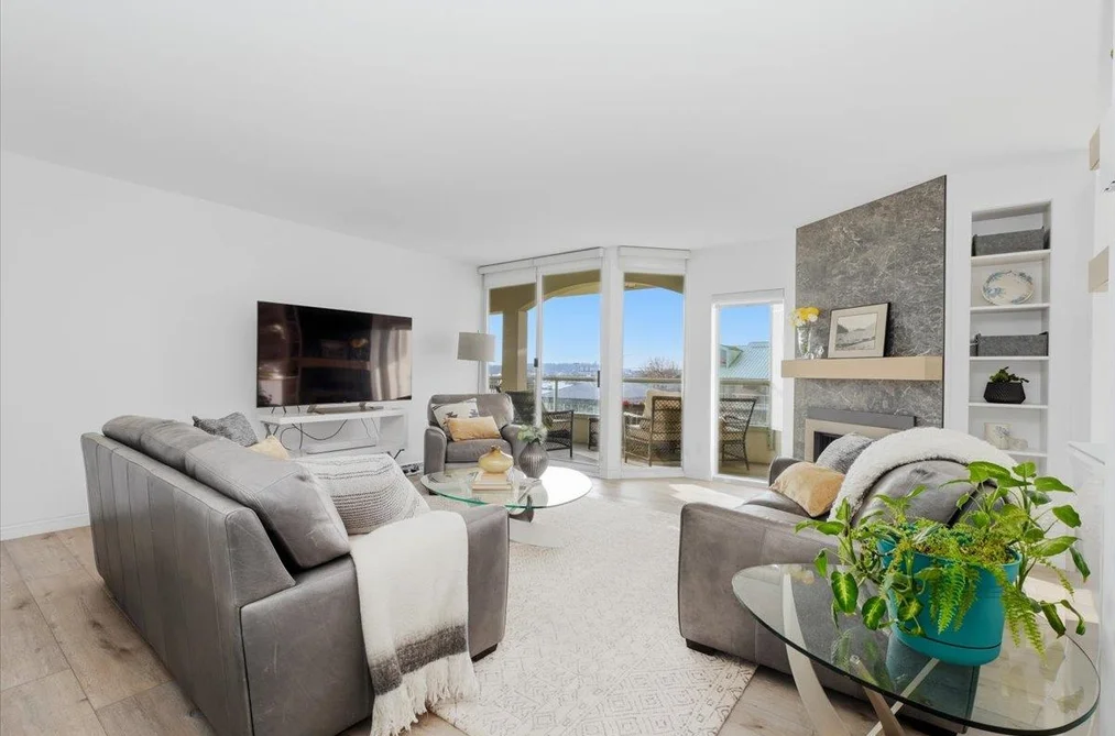 209 168 CHADWICK COURT, North Vancouver BC V7M 3L4, North Vancouver BC — Residential for Sale - Photo 3