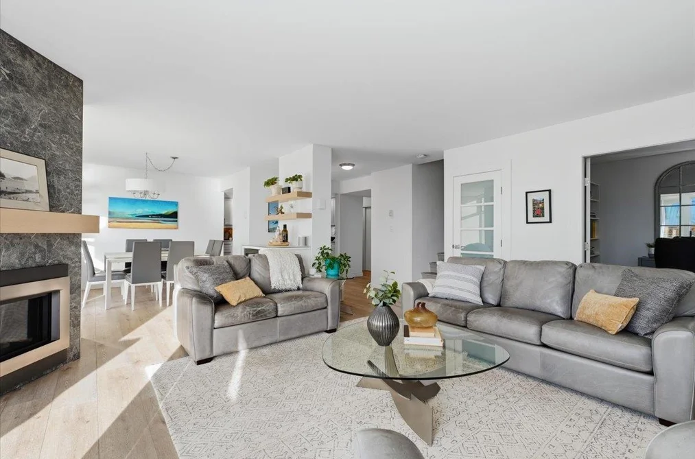 209 168 CHADWICK COURT, North Vancouver BC V7M 3L4, North Vancouver BC — Residential for Sale - Photo 4