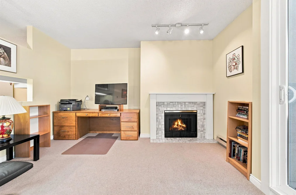 209-1924 Comox Street, Vancouver, BC - Condo for Sale - Photo 3 of 31