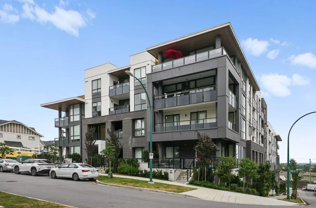 Condo for sale at 209 19577 65b Street Surrey British Columbia - MLS: R3141608