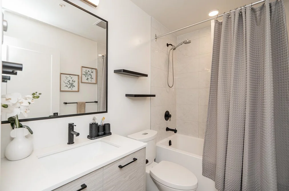 209 20077 84 AVENUE, Langley BC V2Y 3X7, Langley BC — Residential for Sale - Photo 2