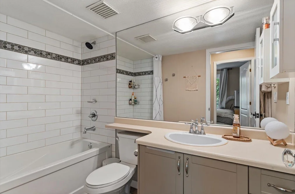 209 20200 54A AVENUE, Langley BC V3A 3W7, Langley BC — Residential for Sale — Photo 22 of 33