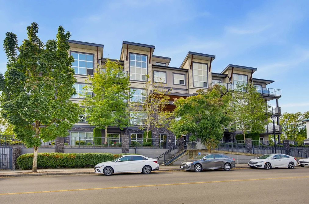 Condo for sale at 209 20630 Douglas Crescent Langley British Columbia - MLS: R3164973