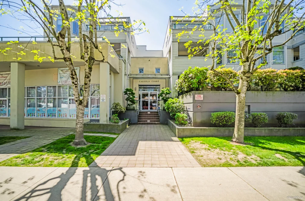 Condo for sale at 209 20680 56 Avenue Langley British Columbia - MLS: R3120073