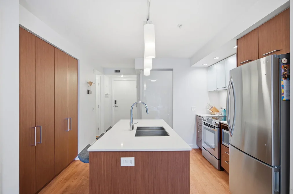 209 221 E 3RD STREET, North Vancouver BC V7L 0C1, North Vancouver BC — Residential for Sale - Photo 5