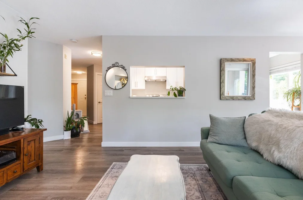 209 2437 WELCHER AVENUE, Port Coquitlam BC V3C 1X8, Port Coquitlam BC — Residential for Sale - Photo 2