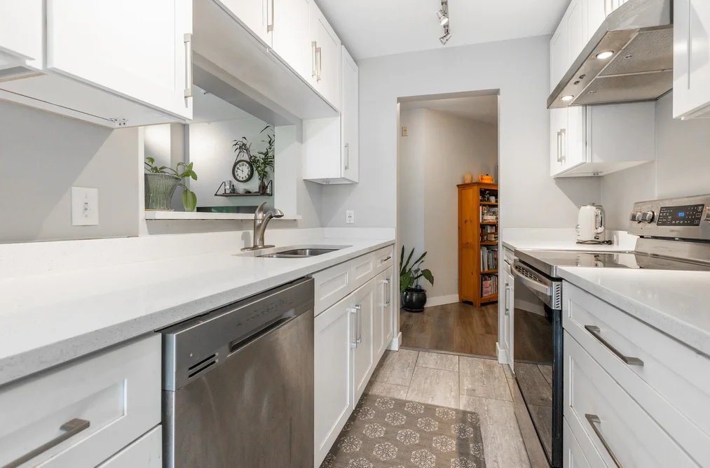 209 2437 WELCHER AVENUE, Port Coquitlam BC V3C 1X8, Port Coquitlam BC — Residential for Sale — Photo 5 of 18