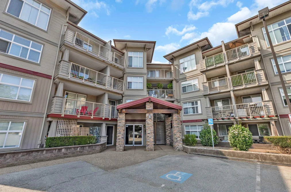 Condo for sale at 209 2515 Park Drive Abbotsford British Columbia - MLS: R3097347