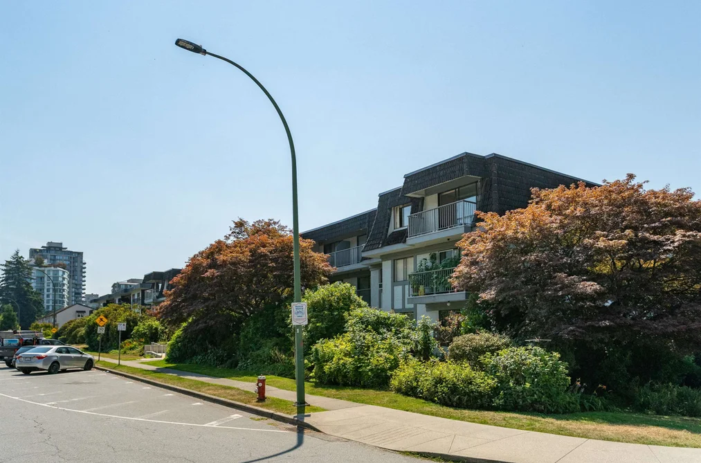 Condo for sale at 209 275 W 2nd Street North Vancouver British Columbia - MLS: R3150461