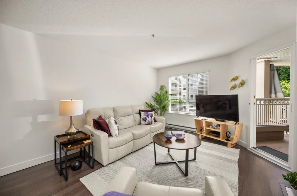 Condo for sale at 209 2975 Princess Crescent Coquitlam British Columbia - MLS: R3133468