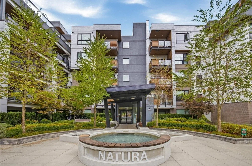 Condo for sale at 209 3182 Gladwin Road Abbotsford British Columbia - MLS: R3164939