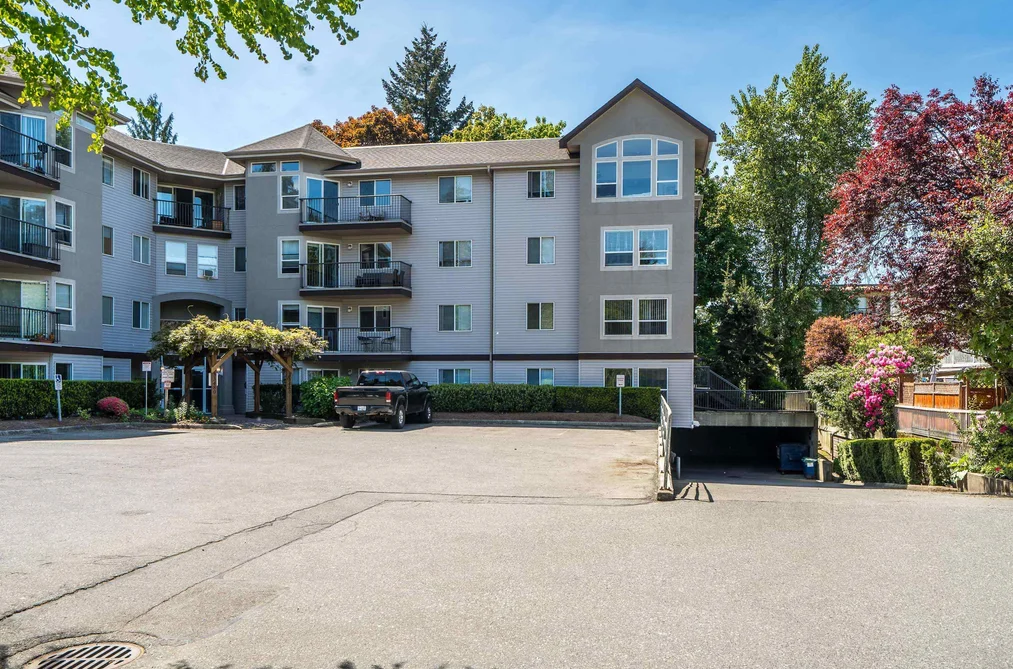 Condo for sale at 209 33480 George Ferguson Way Abbotsford British Columbia - MLS: R3124723