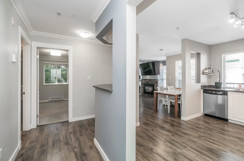 209 33480 GEORGE FERGUSON WAY, Abbotsford BC V2S 2L8, Abbotsford BC — Residential for Sale - Photo 2