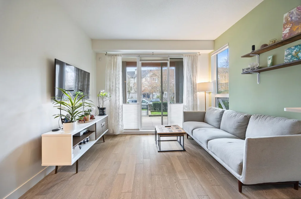 Condo for sale at 209 3399 Noel Drive Burnaby British Columbia - MLS: R3108200