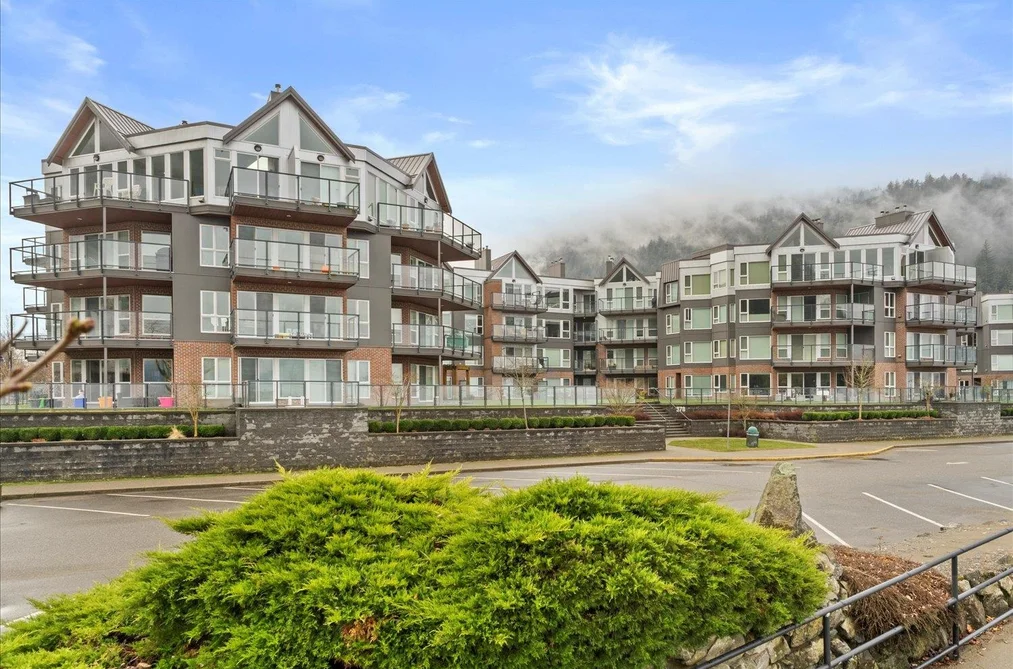 Condo for sale at 209 378 Esplanade Avenue Harrison Hot Springs British Columbia - MLS: R3041203