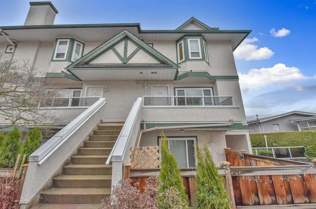 Townhouse for sale at 209 3978 Albert Street Burnaby British Columbia - MLS: R3122887