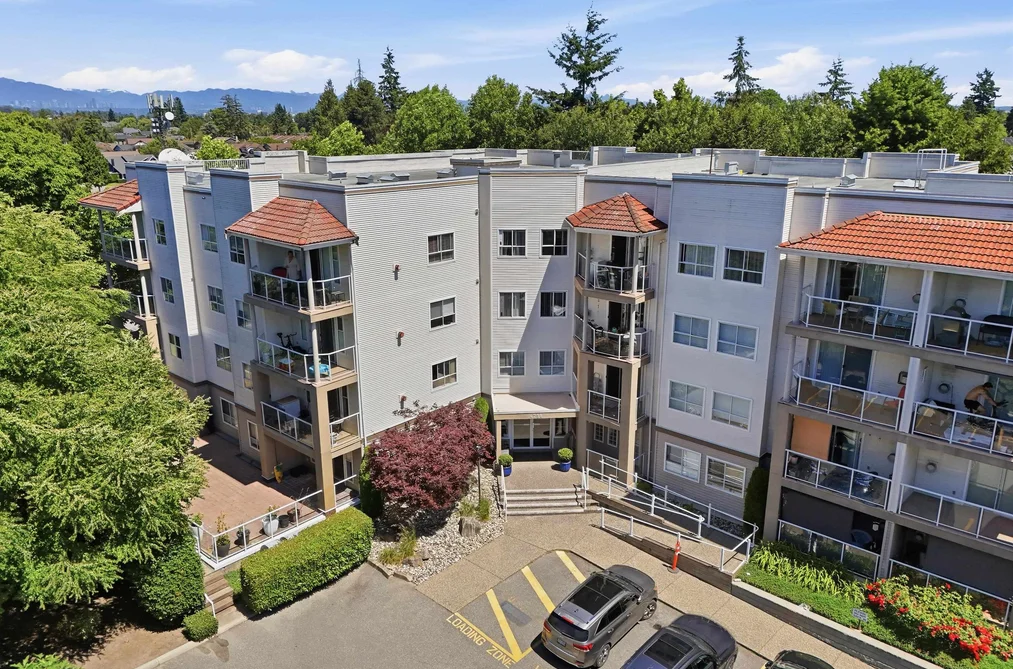 Condo for sale at 209 4758 53 Street Delta British Columbia - MLS: R3138595