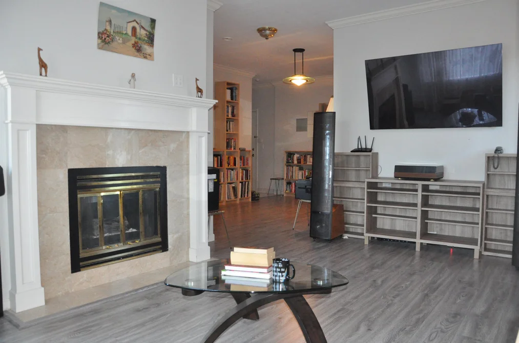 209 6688 BURLINGTON AVENUE, Burnaby BC V5H 3M9, Burnaby BC — Residential for Sale - Photo 2