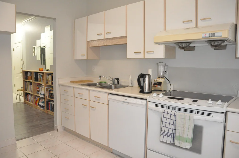 209 6688 BURLINGTON AVENUE, Burnaby BC V5H 3M9, Burnaby BC — Residential for Sale - Photo 4