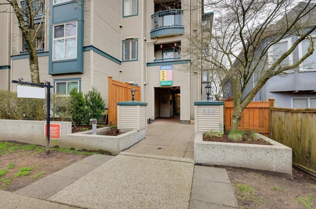 Condo for sale at 209 688 E 16th Avenue Vancouver British Columbia - MLS: R3109619