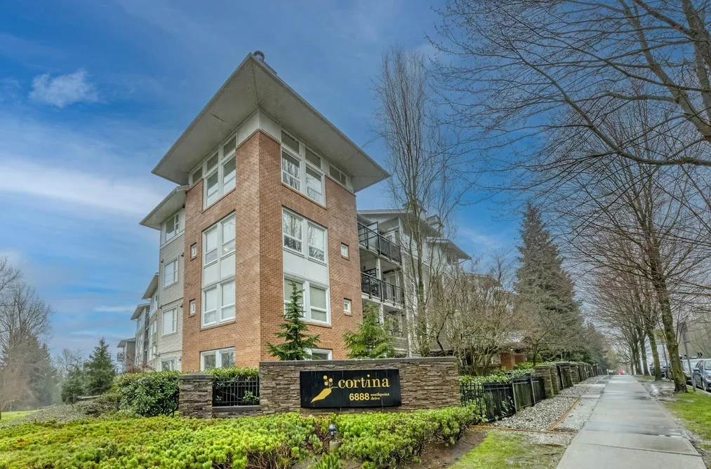 Condo for sale at 209 6888 Southpoint Drive Burnaby British Columbia - MLS: R3166494