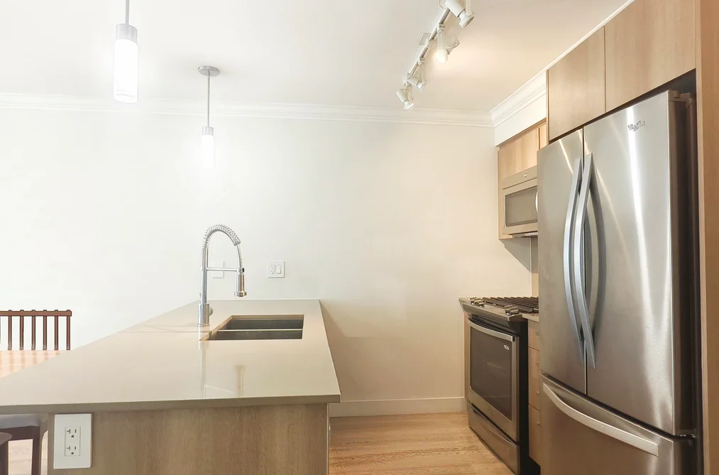 209 7058 14TH AVENUE, Burnaby BC V3N 0E6, Burnaby BC — Residential for Sale - Photo 4