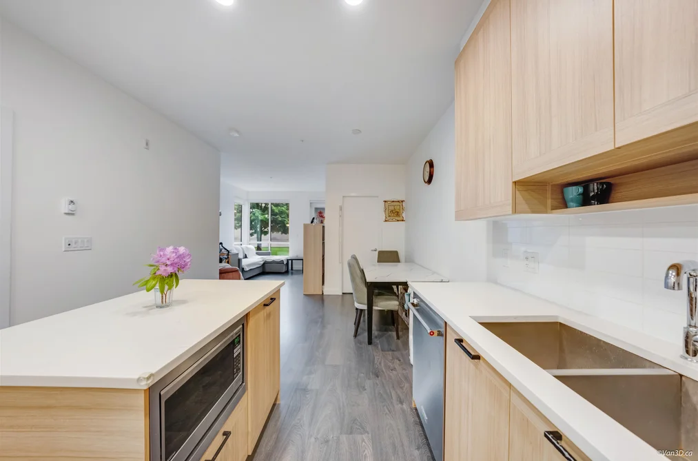 209 7133 14TH AVENUE, Burnaby BC V3N 0H5, Burnaby BC — Residential for Sale - Photo 2