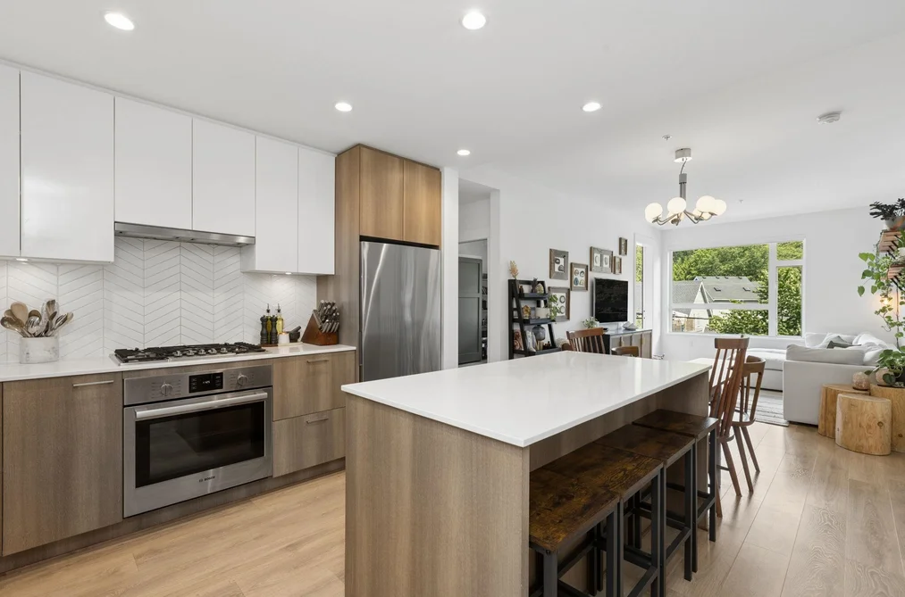 209 715 W 15TH STREET, North Vancouver BC V7M 1T2, North Vancouver BC — Residential for Sale — Photo 17 of 40
