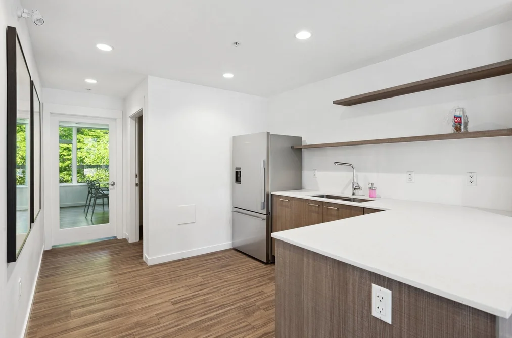 209 715 W 15TH STREET, North Vancouver BC V7M 1T2, North Vancouver BC — Residential for Sale — Photo 35 of 40
