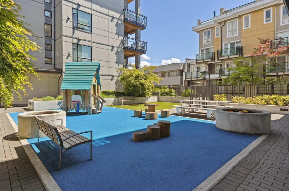 209 715 W 15TH STREET, North Vancouver BC V7M 1T2, North Vancouver BC — Residential for Sale — Photo 39 of 40