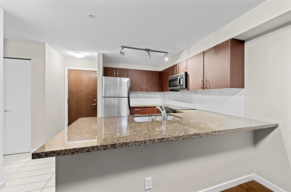 Condo for sale at 209 7337 Macpherson Avenue Burnaby British Columbia - MLS: R3103193