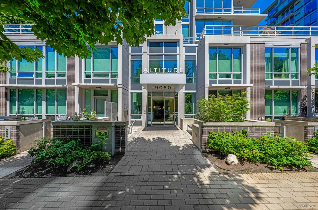 Condo for sale at 209 9060 University Crescent Burnaby British Columbia - MLS: R3022236